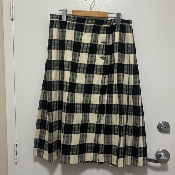 Vintage Tartan Black and White Knee-Length A-Line Kilt Skirt with Pleats - Picture 1 of 7